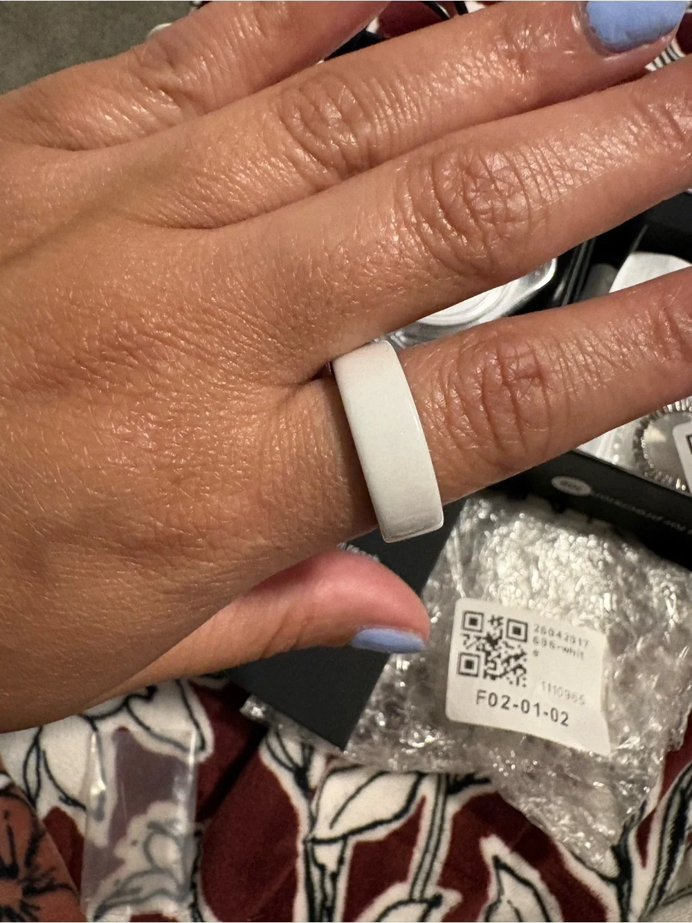 Halo Smart Ring in White with Black Interior